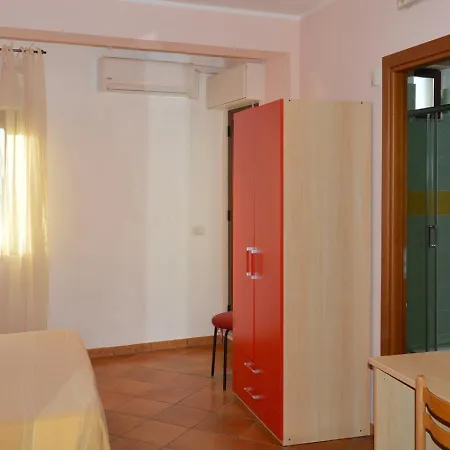 Splash'S Rooms Spadafora Exterior photo