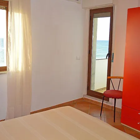 Splash'S Rooms Spadafora Exterior photo